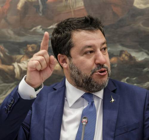 Salvini ci ripensa: "Niente viaggio in Russia"