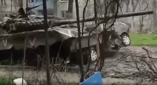 "L'inferno è sceso sulla terra". Ora i russi distruggono le auto dei civili