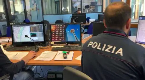 "Gli hacker hanno tentato di infiltrarsi". La mossa della polizia per stanarli