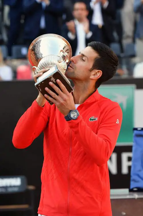 Djokovic e Roma trionfo per due. E Binaghi punge Malagò sui russi