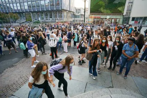 Niente impianti di aerazione. "A scuola ancora mascherine"