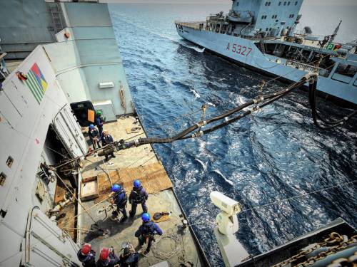 4 mila uomini, 65 navi e sette nazioni: giochi di guerra in Sardegna
