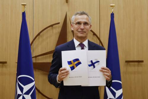 "Richiesta ufficiale alla Nato": cosa succede ora a Finlandia e Svezia