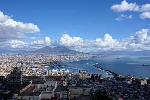 Napoli e le leggende della Bella ‘Mbriana e del Munaciello