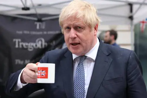 Lo strappo di Johnson: parte la grande sfida all'Europa