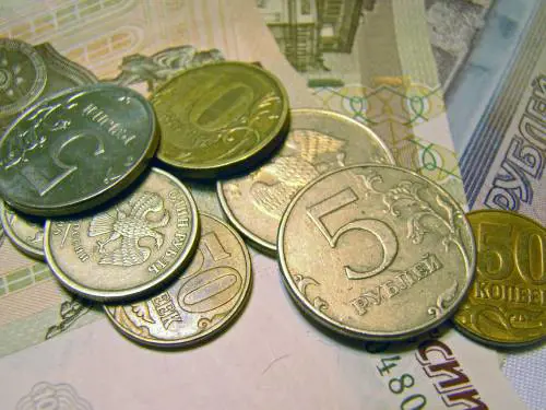 L’ascesa del rublo: nel 2022 è la valuta con la miglior performance al mondo