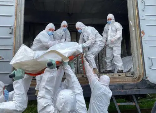 "Centinaia di cadaveri abbandonati". Lo scempio dei caduti abbandonati da Putin