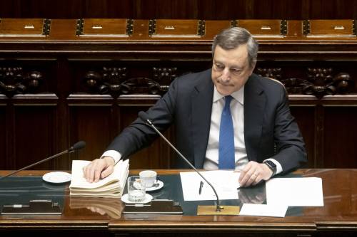Draghi non esclude di sbattere la porta e prepara il terreno: "Governo bloccato il Pnrr è a rischio"