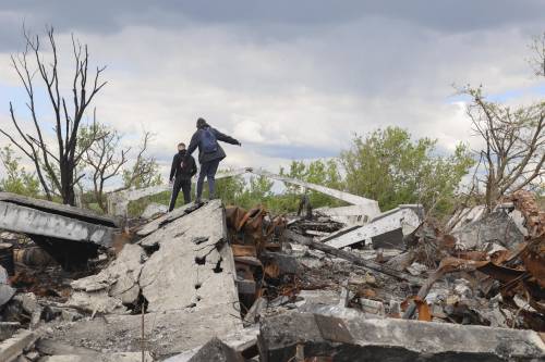 "Il Donbass è un inferno". L'ultima resistenza degli Azov