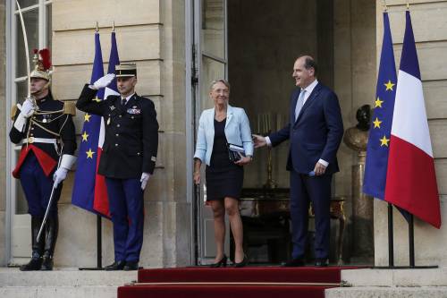 Il nuovo governo di Macron conferma la svolta post-ideologica