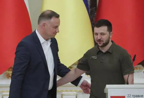 Il pasticcio dell'Ucraina nell'Ue: Varsavia spinge, gelo da Parigi. Ed è caos sugli "amici di Putin"