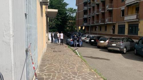 Lo stabile in Via Giardini a Modena dove una bambina di quattro anni ha perso la vita