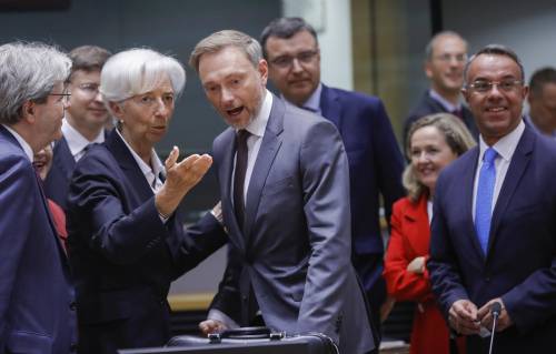 Bce ai falchi: "No al panico sui tassi"