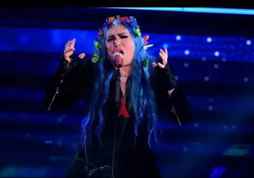 Loredana Bertè sospende il tour: "Ho una costola rotta"