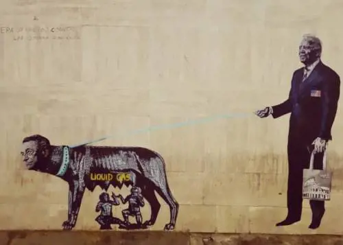 Anche un graffito contro il premier nella guerra di nervi tra i grillini