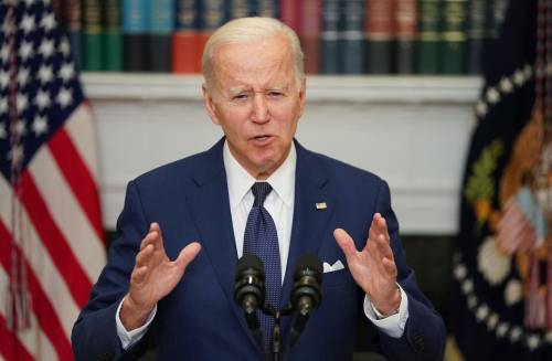 Biden lancia la nuova battaglia: "Fermiamo la lobby delle armi"