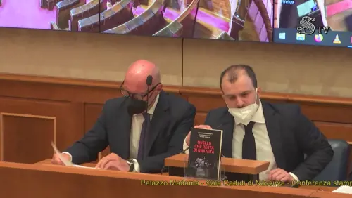 Covid, l'accusa choc al Conte 2: "Dossier dei servizi segreti sui familiari delle vittime"