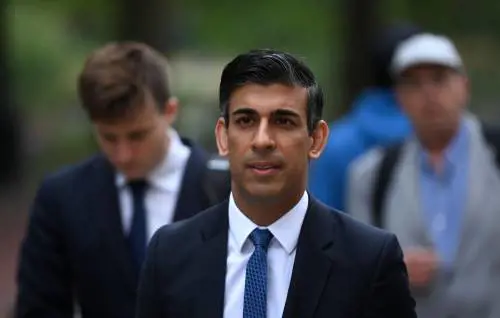 Londra tassa i profitti extra delle società di gas e petrolio. È il piano contro il caro-vita