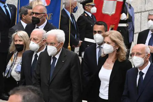 Omaggio a De Mita dal "colonnello" Mattarella. L'eterno potere della sinistra democristiana