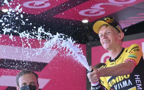 Bis di Bouwman nel Giro da copia e incolla