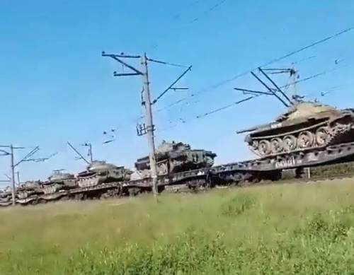 Mosca muove i tank sovietici: cosa c'è dietro alla mossa dello Zar