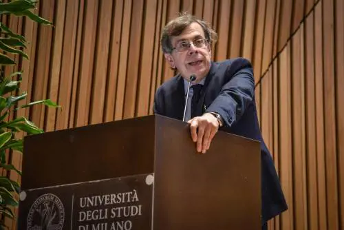 Statale e San Raffaele, i rettori vanno a giudizio. "Pilotavano i concorsi"