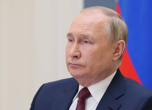 L'intelligence Usa su Putin "Ha un cancro, cure in aprile"