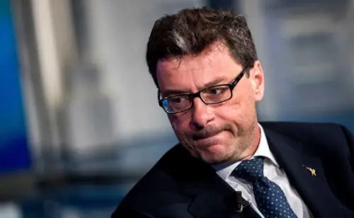 L'ultima follia degli economisti di sinistra contro Giorgetti