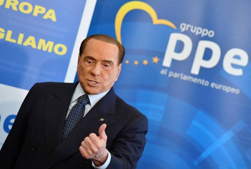 Berlusconi: "Vedo una grande carenza di leader politici"