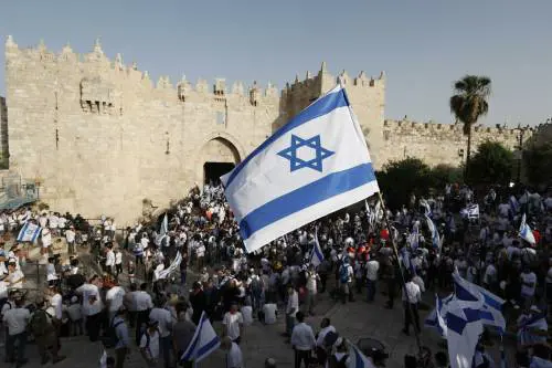 L'editoriale di Haaretz contro il bullismo di Israele in Iran