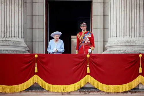 "Ecco il vero obiettivo del giubileo di Elisabetta II...". Fango russo sulla festa della Regina