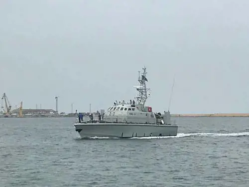 Libia, spari contro i pescherecci italiani