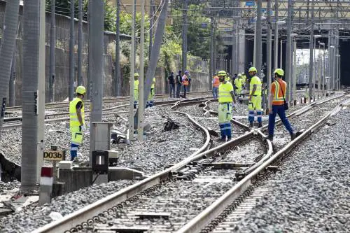 Treni, disservizi almeno per altri tre giorni