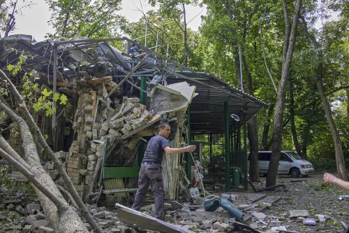 Ucraina, anche il rabbino capo di Mosca scappa dalla Russia: "Pressioni per sostenere il conflitto"