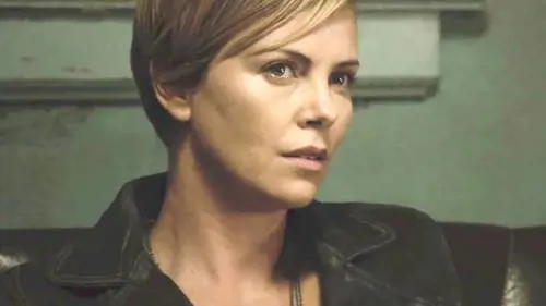 Dark places, quando Charlize Theron vide sua madre uccidere suo padre