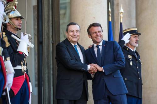 Draghi-Macron e nodo Kiev. La cena dei "quasi amici"