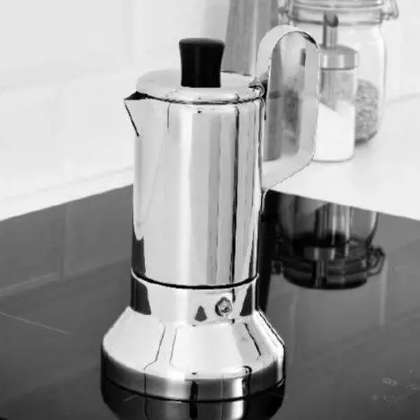 "Rischia di scoppiare". Ikea ritira una caffettiera