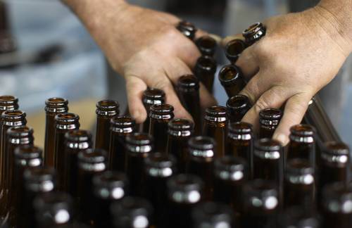 Manca l’anidride carbonica: stop alla produzione della birra
