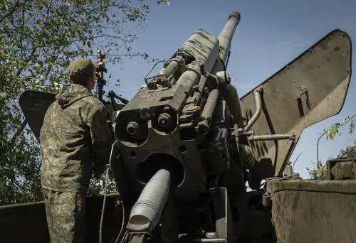 Troppe armi da dare all'Ucraina: gli Usa ricorrono alle scorte in Israele e Corea