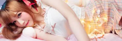 Influencer muore soffocata: "Ha mangiato di fretta per delle foto"