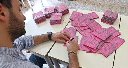 La sinistra boicotta il quorum e mobilita i suoi giornali