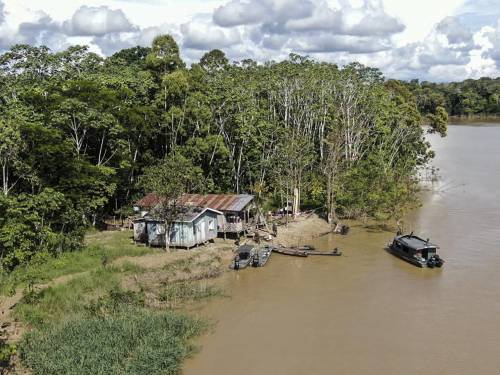 "Trovati resti umani". Svolta nel mistero degli esploratori spariti in Amazzonia