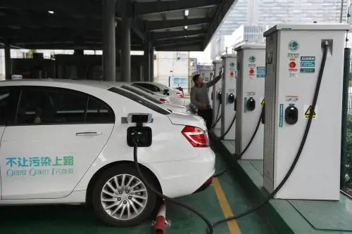 Batterie cinesi alla conquista dell'Ue? Le nuove mosse sull'auto elettrica