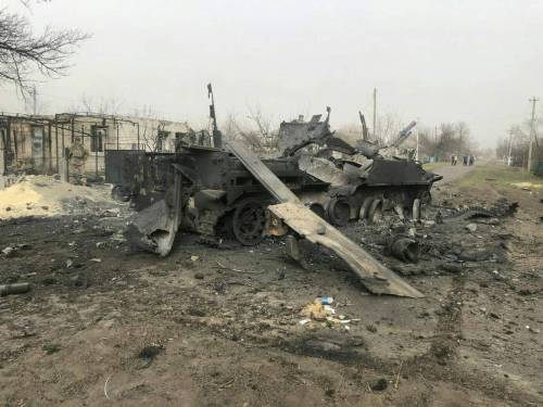 Mosca punta al Donetsk. Kiev apre ai negoziati: "Prima cessate il fuoco"