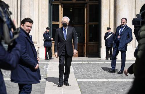 Monti critica l'Italia. Ma dimentica quando la Bce lo salvò