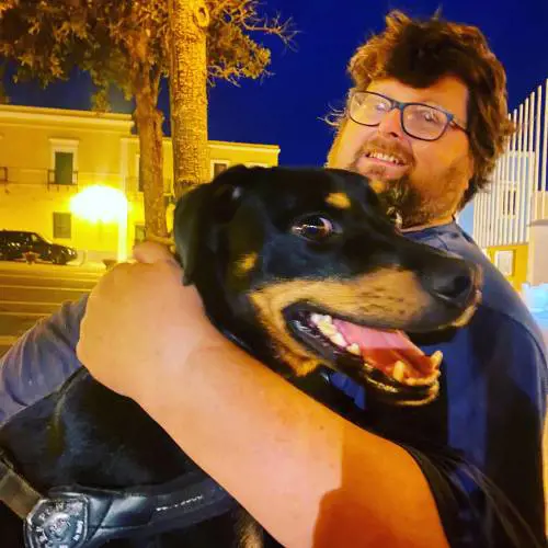 Adinolfi prende zero voti a Ventotene: "Non mi ha votato manco il mio cane"