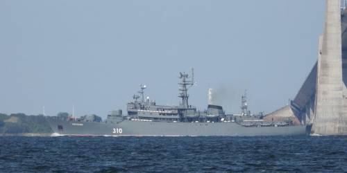"Violati i nostri confini": la manovra della nave russa che irrita la Danimarca (e la Nato)