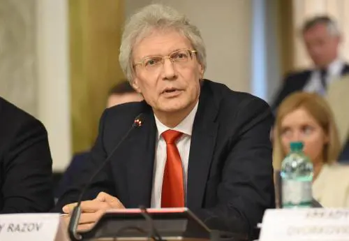 Gas, Donbass e allerta nucleare. "L'ambasciatore Razov spieghi". E l'Ue prepara nuove sanzioni
