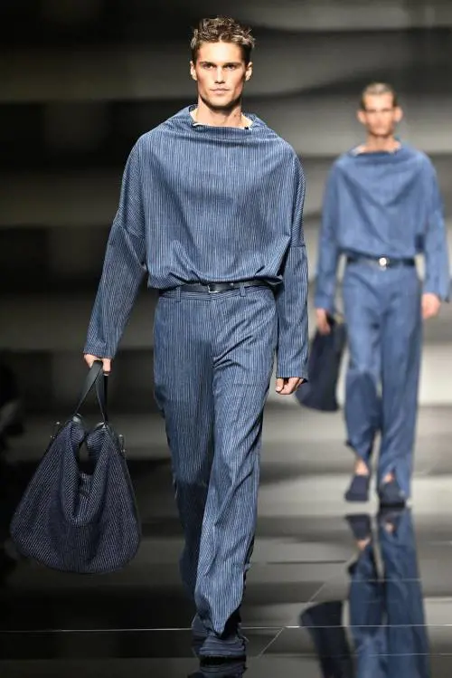 La giacca diventa camicia: morbida, leggera (ma chic)