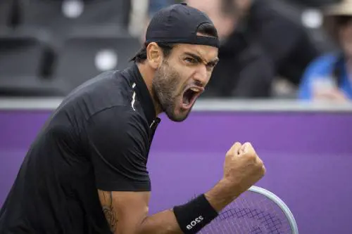 Un Berrettini spettacolare sale sull'ottovolante. Oggi può fare doppietta sull'erba del Queen's